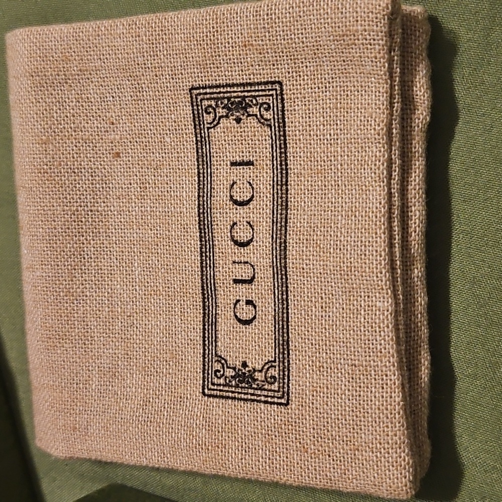 Gucci Green  RING Luxury Accessory Box - Picture 4 of 4